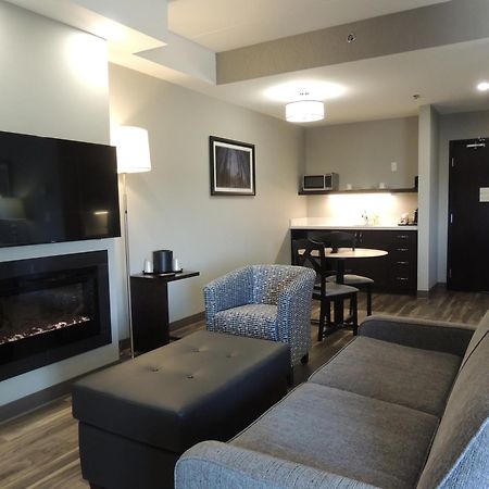 Best Western Premier Northwood Hotel Timmins Habitación foto
